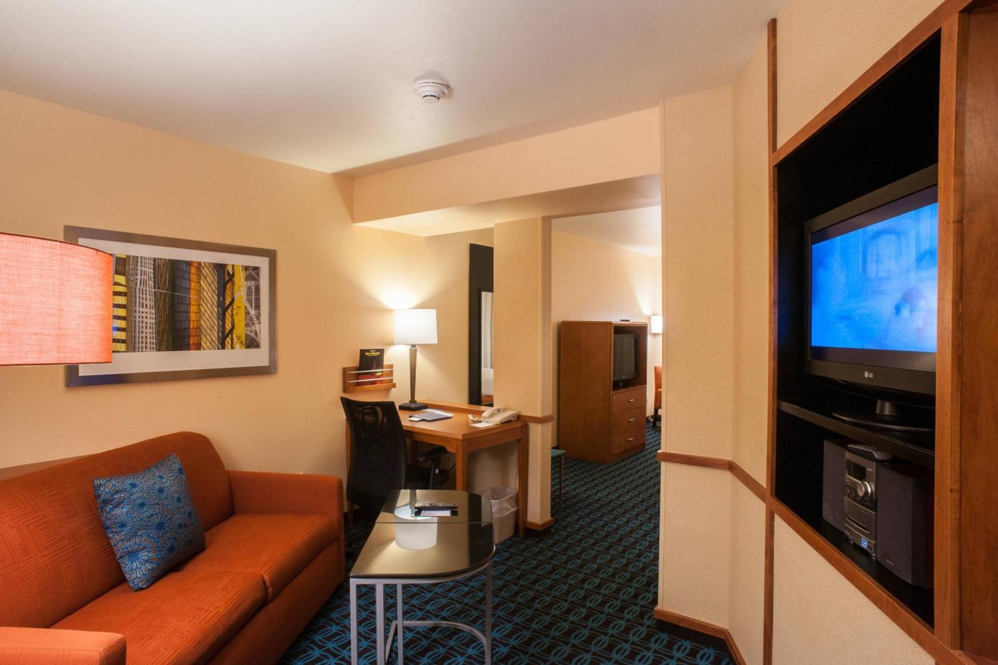 Fairfield Inn & Suites Кловис Екстериор снимка