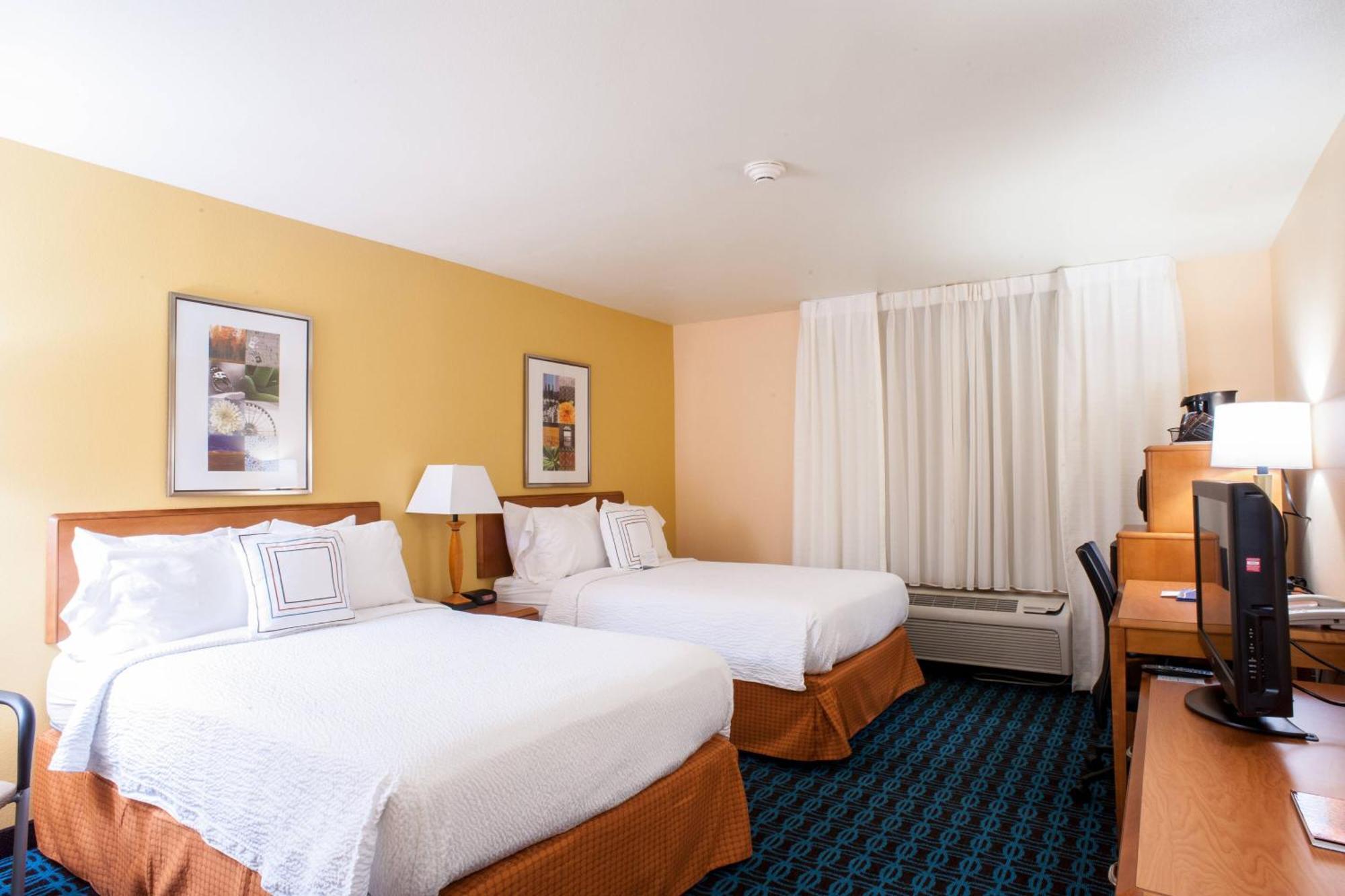 Fairfield Inn & Suites Кловис Екстериор снимка
