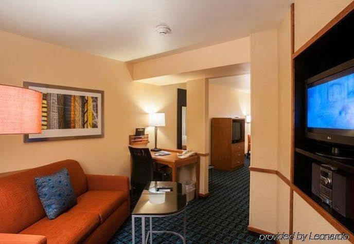Fairfield Inn & Suites Кловис Екстериор снимка